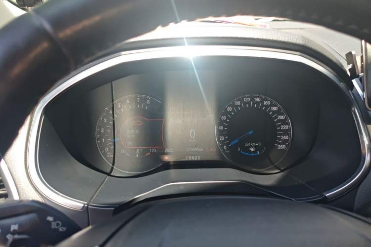 Used Ford Edge 2016 EcoBoost 245 Four-Wheel Drive Titanium 7-Seater Instrument Cluster