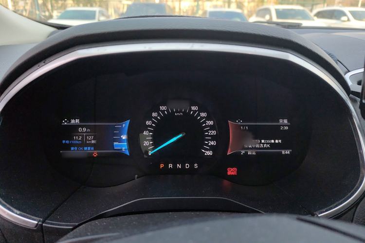 Used Ford Edge 2016 EcoBoost 330 V6 Four-Wheel Drive Sporty 7-Seater Instrument Cluster