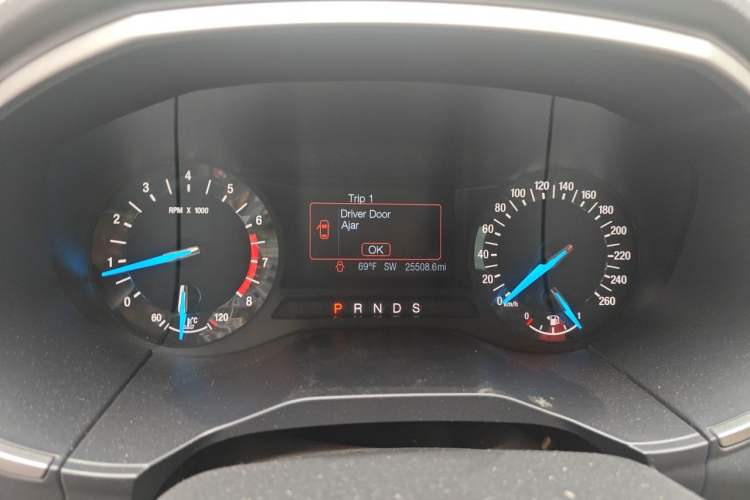 Used Ford Edge 2016 EcoBoost 245 Two-Wheel-Drive Titanium 5-Seater Instrument Cluster