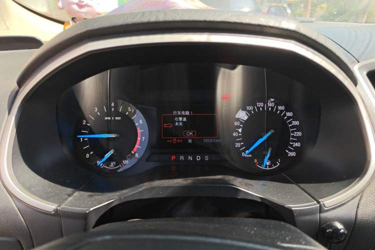 Used Ford Edge 2016 EcoBoost 245 Two-Wheel-Drive Titanium 5-Seater Instrument Cluster