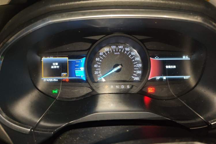 Used Ford Edge 2016 EcoBoost 245 Two-Wheel-Drive Titanium 7-Seater Instrument Cluster