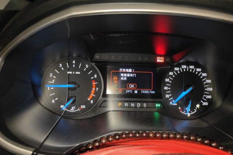 Used Ford Edge 2016 EcoBoost 245 Two-Wheel-Drive Platinum Edition 7-Seater Instrument Cluster