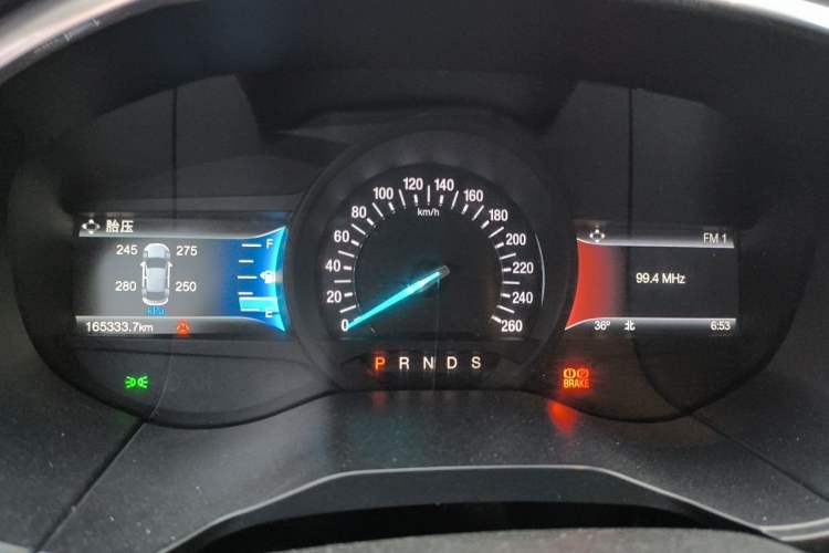 Used Ford Edge 2016 EcoBoost 245 Two-Wheel-Drive Titanium 7-Seater Instrument Cluster