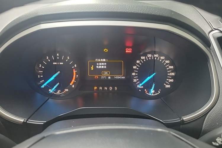 Used Ford Edge 2016 EcoBoost 245 Two-Wheel-Drive Titanium 5-Seater Instrument Cluster