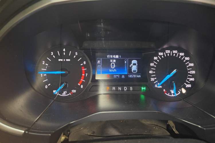 Used Ford Edge 2016 EcoBoost 245 Two-Wheel-Drive Titanium 5-Seater Instrument Cluster