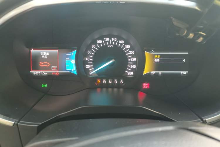 Used Ford Edge 2016 EcoBoost 245 Two-Wheel-Drive Titanium 7-Seater Instrument Cluster