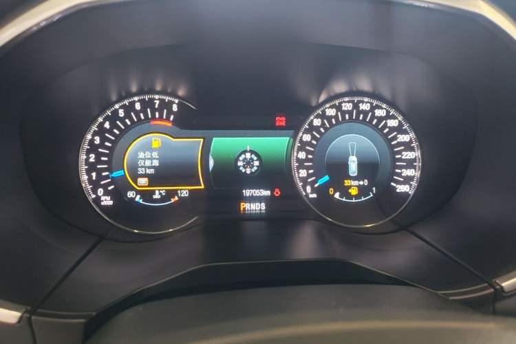 Used Ford Edge 2016 EcoBoost 245 Four-Wheel Drive Titanium 7-Seater Instrument Cluster