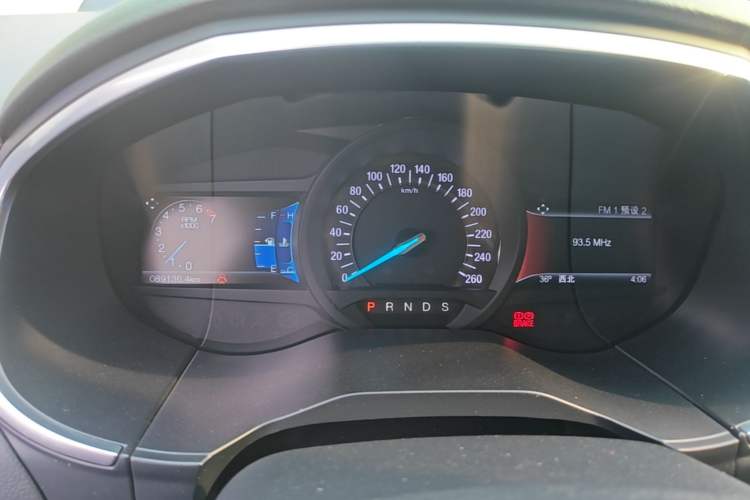 Used Ford Edge 2016 EcoBoost 245 Two-Wheel-Drive Titanium 7-Seater Instrument Cluster