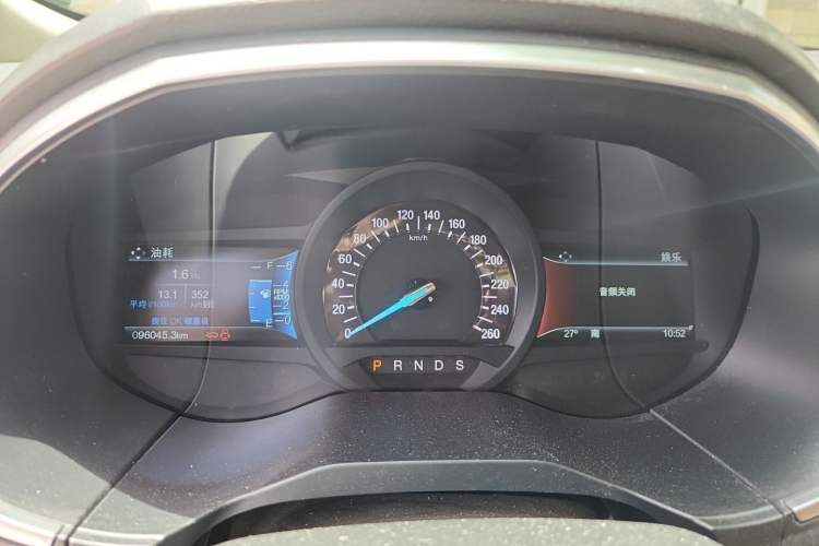 Used Ford Edge 2016 EcoBoost 245 Four-Wheel Drive Titanium Edition 7-Seater Instrument Cluster