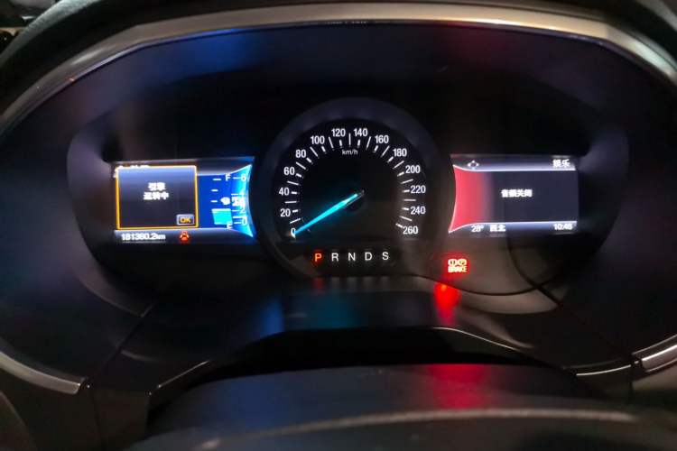 Used Ford Edge 2016 EcoBoost 245 Two-Wheel-Drive Titanium 7-Seater Instrument Cluster