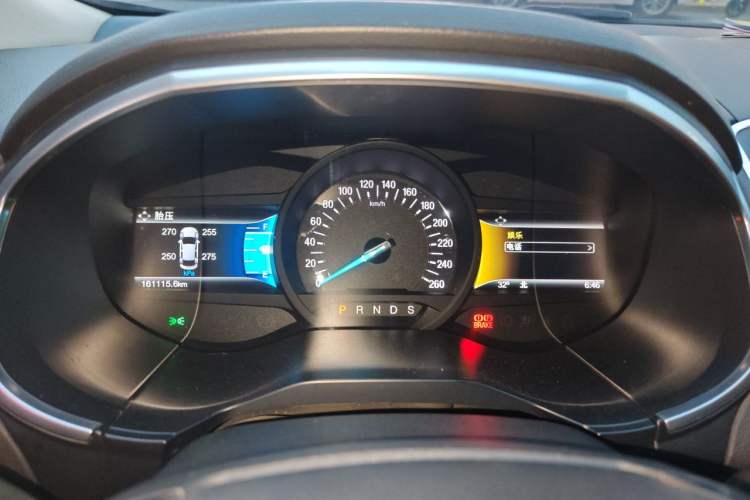 Used Ford Edge 2016 EcoBoost 245 Two-Wheel-Drive Titanium 7-Seater Instrument Cluster