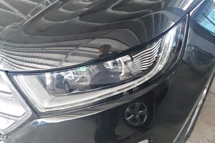 Used Ford Edge 2016 EcoBoost 245 Two-Wheel-Drive Titanium 7-Seater Left Front Headlight