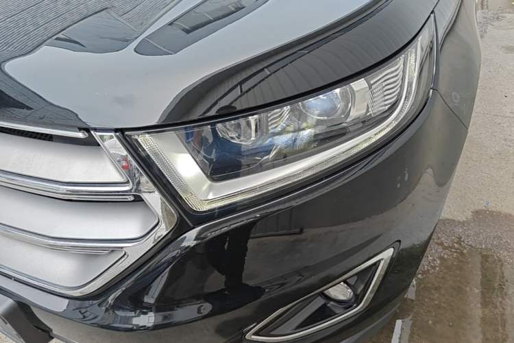 Used Ford Edge 2016 EcoBoost 245 Four-Wheel Drive Titanium Edition 7-Seater Left Front Headlight