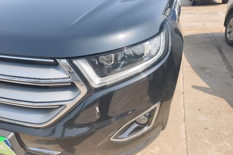Used Ford Edge 2016 EcoBoost 245 Four-Wheel Drive Titanium 7-Seater Left Front Headlight