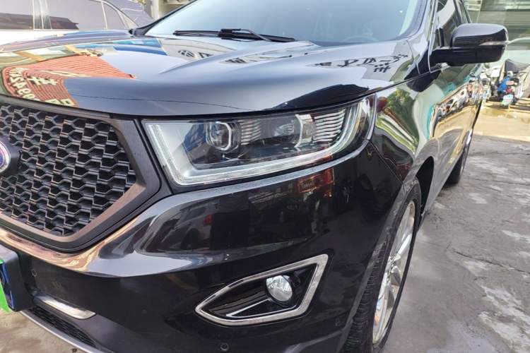 Used Ford Edge 2016 EcoBoost 245 Four-Wheel Drive Titanium 7-Seater Left Front Headlight
