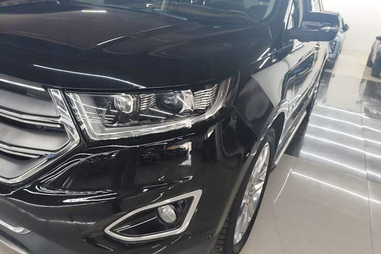 Used Ford Edge 2016 EcoBoost 245 Four-Wheel Drive Titanium 7-Seater Left Front Headlight