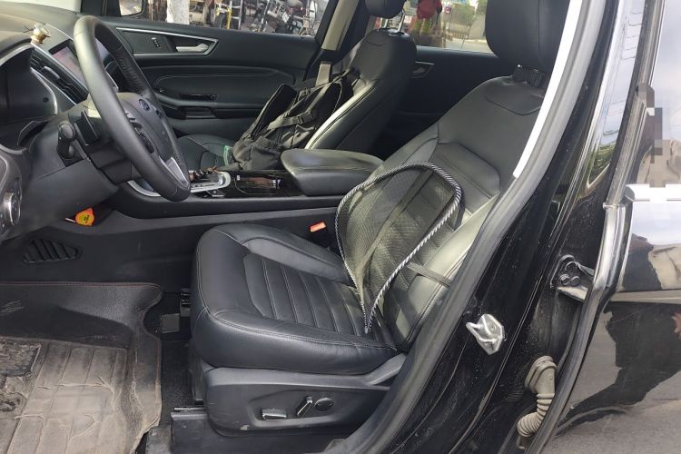 Used Ford Edge 2016 EcoBoost 245 Two-Wheel-Drive Titanium 7-Seater Left Front Seat