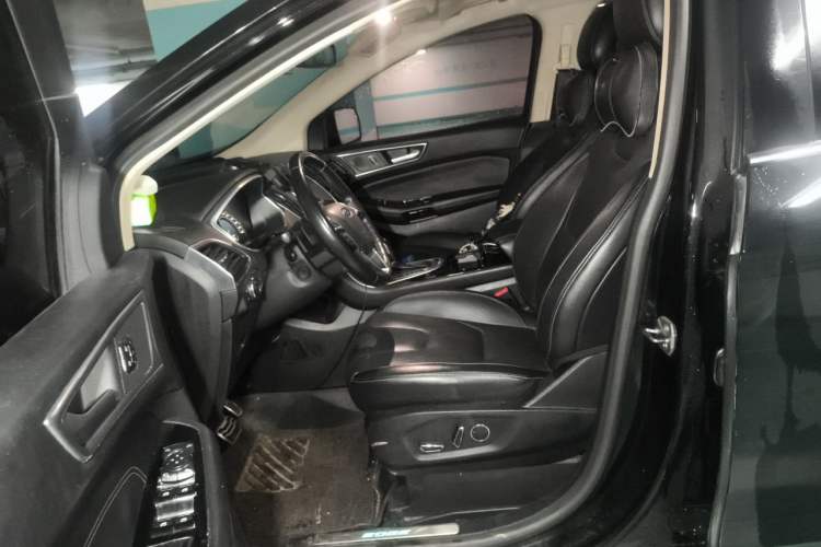 Used Ford Edge 2016 EcoBoost 245 Four-Wheel Drive Titanium 7-Seater Left Front Seat