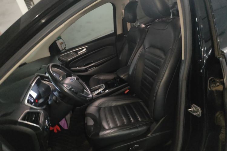 Used Ford Edge 2016 EcoBoost 245 Two-Wheel-Drive Titanium 7-Seater Left Front Seat