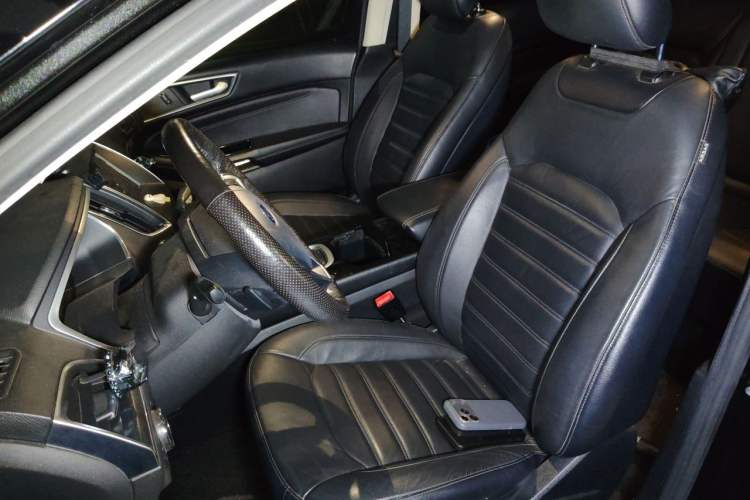 Used Ford Edge 2016 EcoBoost 245 Four-Wheel Drive Titanium Edition 7-Seater Left Front Seat