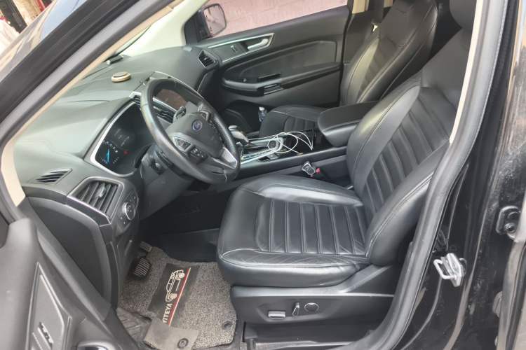 Used Ford Edge 2016 EcoBoost 245 Two-Wheel-Drive Titanium 7-Seater Left Front Seat