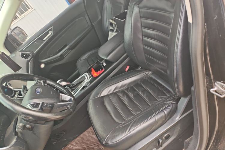 Used Ford Edge 2016 EcoBoost 245 Two-Wheel-Drive Titanium 7-Seater Left Front Seat