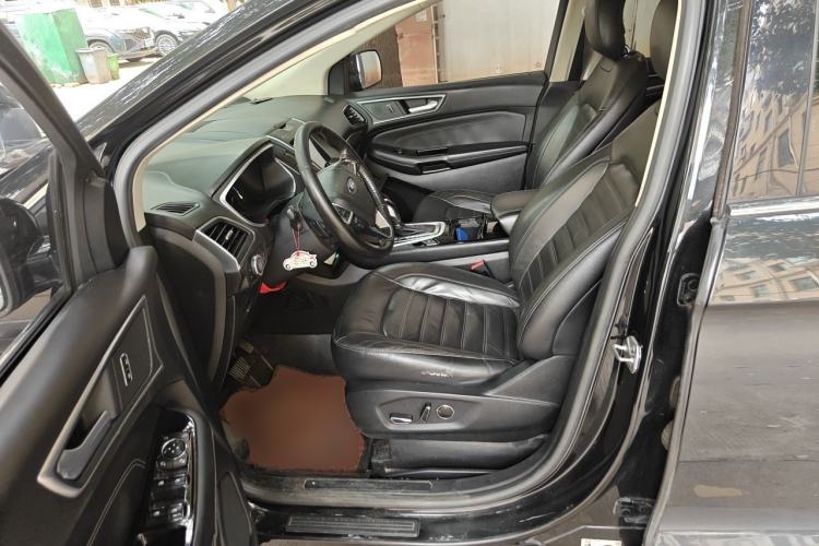 Used Ford Edge 2016 EcoBoost 245 Two-Wheel-Drive Titanium 7-Seater Left Front Seat