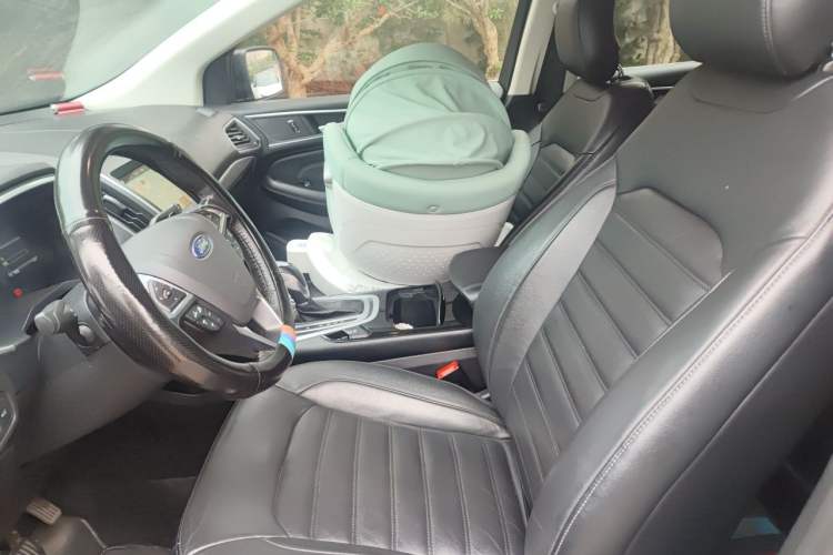Used Ford Edge 2016 EcoBoost 245 Four-Wheel Drive Titanium Edition 7-Seater Left Front Seat