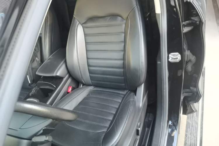 Used Ford Edge 2016 EcoBoost 245 Four-Wheel Drive Titanium Edition 7-Seater Left Front Seat
