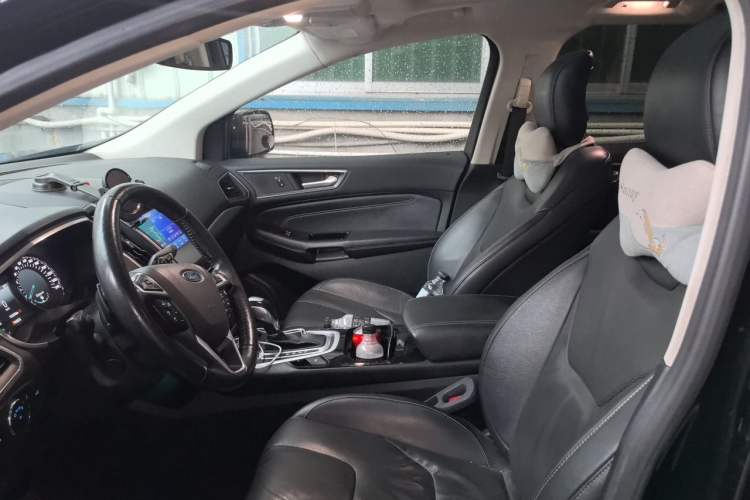 Used Ford Edge 2016 EcoBoost 245 Four-Wheel Drive Titanium 7-Seater Left Front Seat