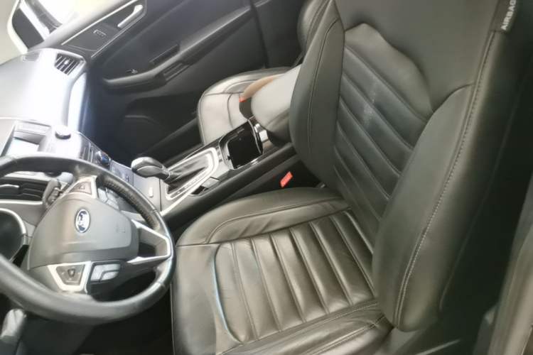 Used Ford Edge 2016 EcoBoost 245 Two-Wheel-Drive Platinum Edition 7-Seater Left Front Seat
