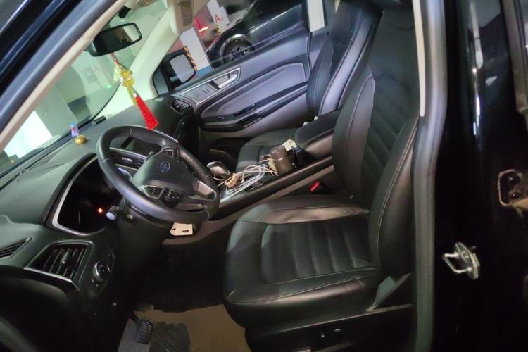 Used Ford Edge 2016 EcoBoost 245 Two-Wheel-Drive Titanium 7-Seater Left Front Seat