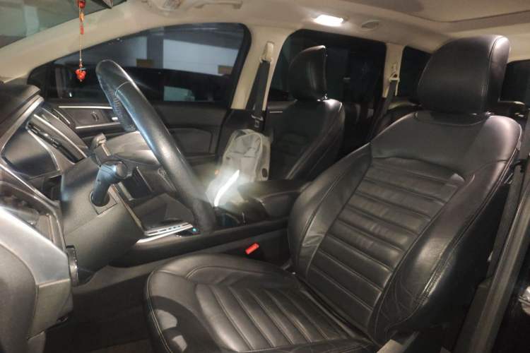 Used Ford Edge 2016 EcoBoost 245 Two-Wheel-Drive Titanium 7-Seater Left Front Seat