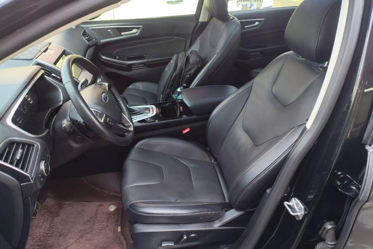 Used Ford Edge 2016 EcoBoost 245 Four-Wheel Drive Titanium 7-Seater Left Front Seat