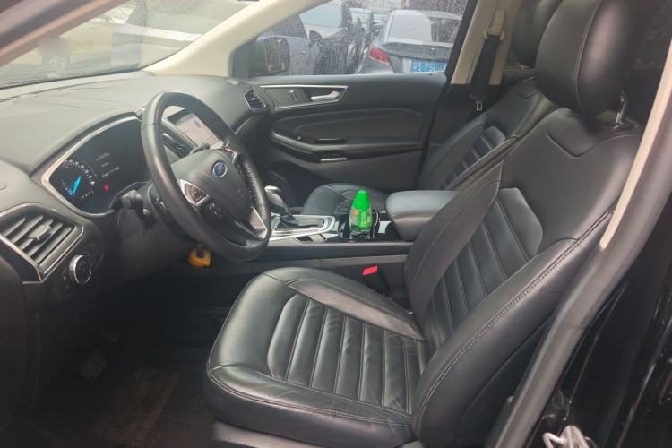 Used Ford Edge 2016 EcoBoost 245 Two-Wheel-Drive Titanium 7-Seater Left Front Seat
