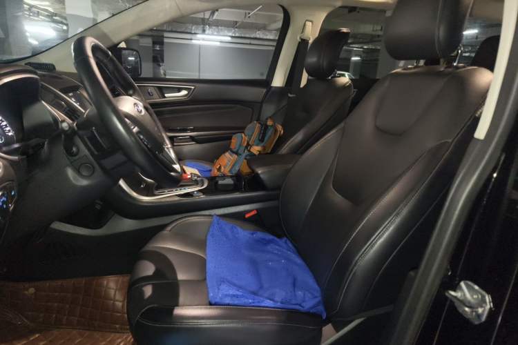 Used Ford Edge 2016 EcoBoost 245 Four-Wheel Drive Titanium 7-Seater Left Front Seat