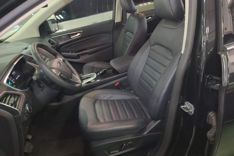 Used Ford Edge 2016 EcoBoost 245 Two-Wheel-Drive Titanium 7-Seater Left Front Seat