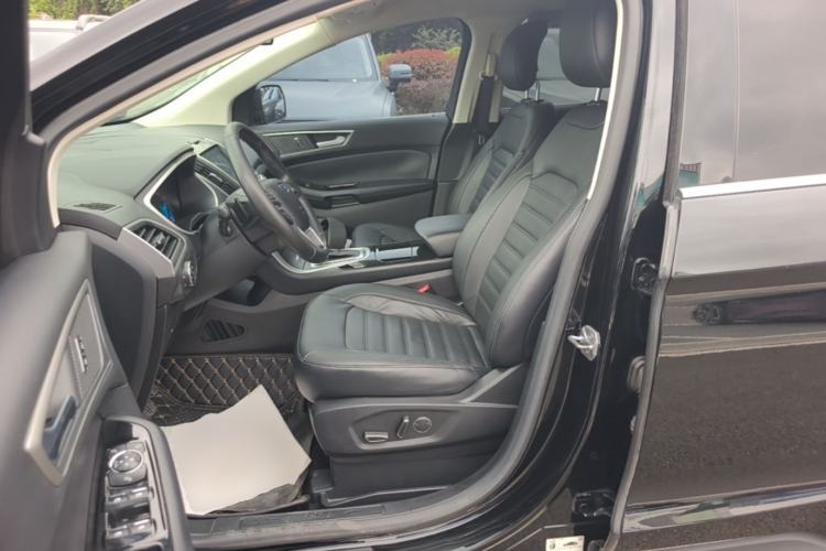 Used Ford Edge 2016 EcoBoost 245 Two-Wheel-Drive Platinum Edition 7-Seater Left Front Seat