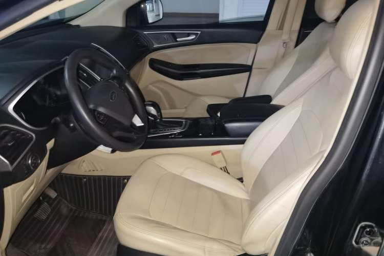 Used Ford Edge 2016 EcoBoost 245 Two-Wheel-Drive Titanium 5-Seater Left Front Seat