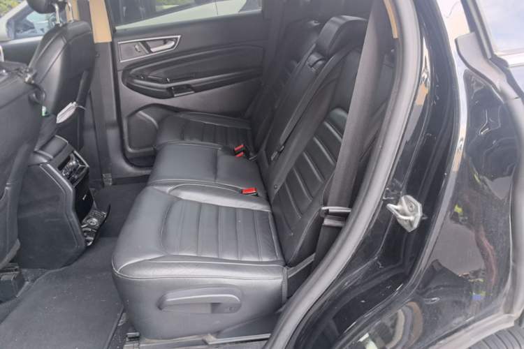 Used Ford Edge 2016 EcoBoost 245 Two-Wheel-Drive Titanium 7-Seater Left Rear Seat