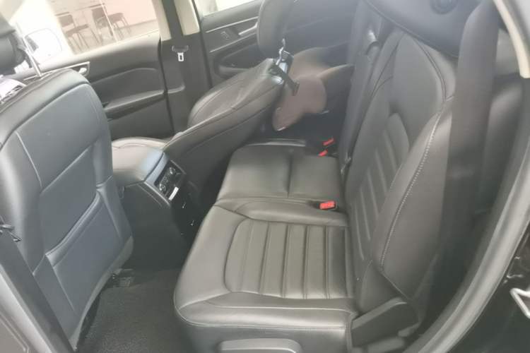 Used Ford Edge 2016 EcoBoost 245 Two-Wheel-Drive Platinum Edition 7-Seater Left Rear Seat