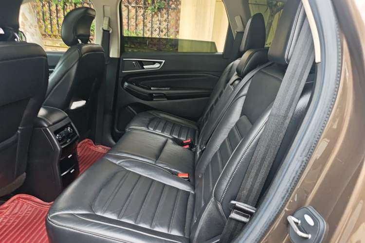 Used Ford Edge 2016 EcoBoost 245 Two-Wheel-Drive Titanium 7-Seater Left Rear Seat