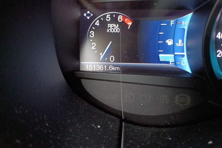 Used Ford Edge 2016 EcoBoost 245 Four-Wheel Drive Titanium Edition 7-Seater Odometer Close Up