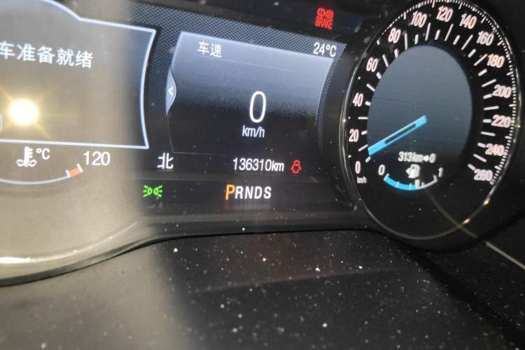 Used Ford Edge 2016 EcoBoost 245 Four-Wheel Drive Titanium 7-Seater Odometer Close Up