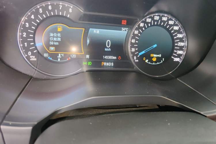 Used Ford Edge 2016 EcoBoost 245 Four-Wheel Drive Titanium 7-Seater Odometer Close Up