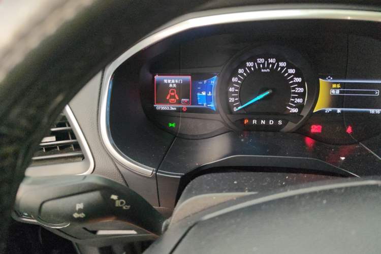 Used Ford Edge 2016 EcoBoost 245 Two-Wheel-Drive Titanium 7-Seater Odometer Close Up