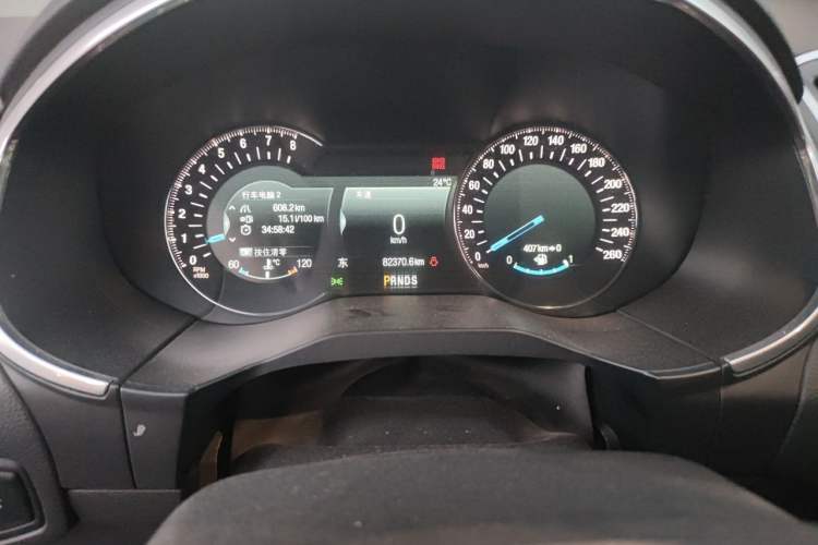 Used Ford Edge 2016 EcoBoost 245 Four-Wheel Drive Titanium 7-Seater Odometer Close Up