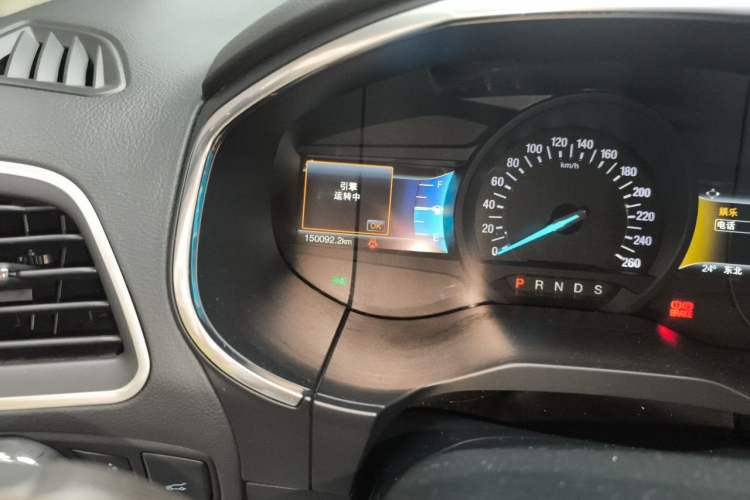 Used Ford Edge 2016 EcoBoost 245 Two-Wheel-Drive Titanium 7-Seater Odometer Close Up