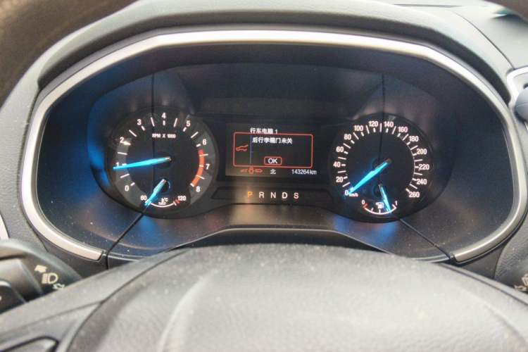 Used Ford Edge 2016 EcoBoost 245 Two-Wheel-Drive Titanium 5-Seater Odometer Close Up
