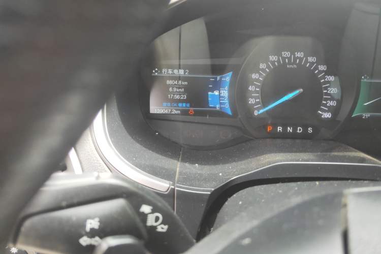 Used Ford Edge 2016 EcoBoost 245 Four-Wheel Drive Titanium Edition 7-Seater Odometer Close Up